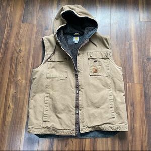 Sherpa-lined hooded Carhartt vest (XL)